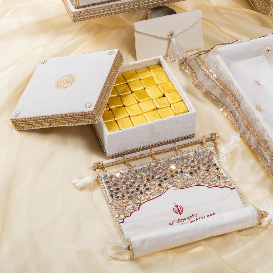 Grand Ivory Zehra Palki Sahe Chithi Set view 1