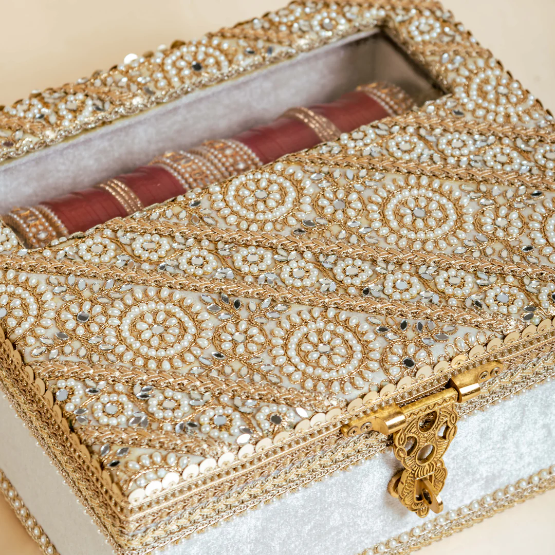 Zehra Ivory Chura Kaleera Box view 3