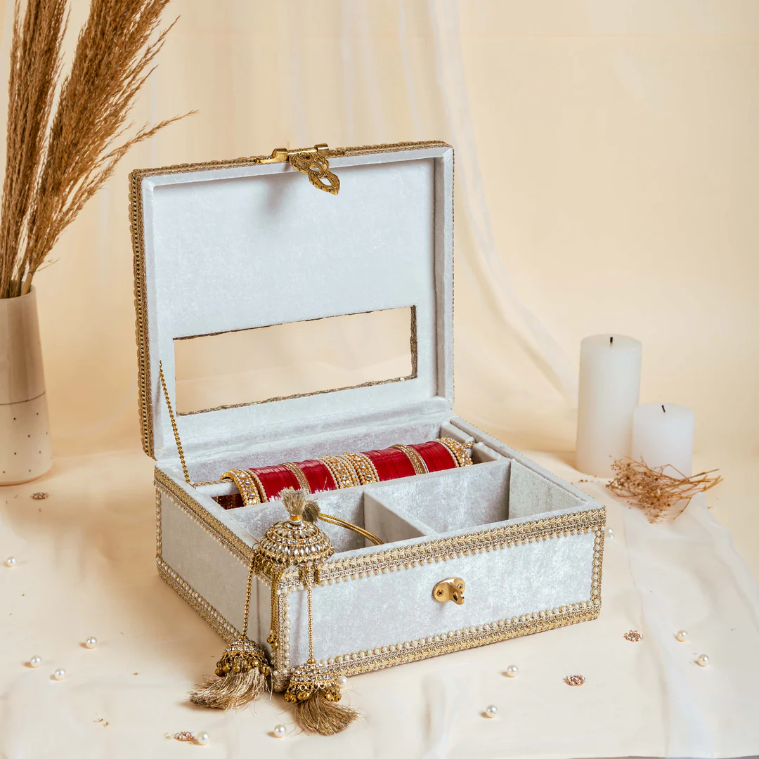 Zehra Ivory Chura Kaleera Box view 2