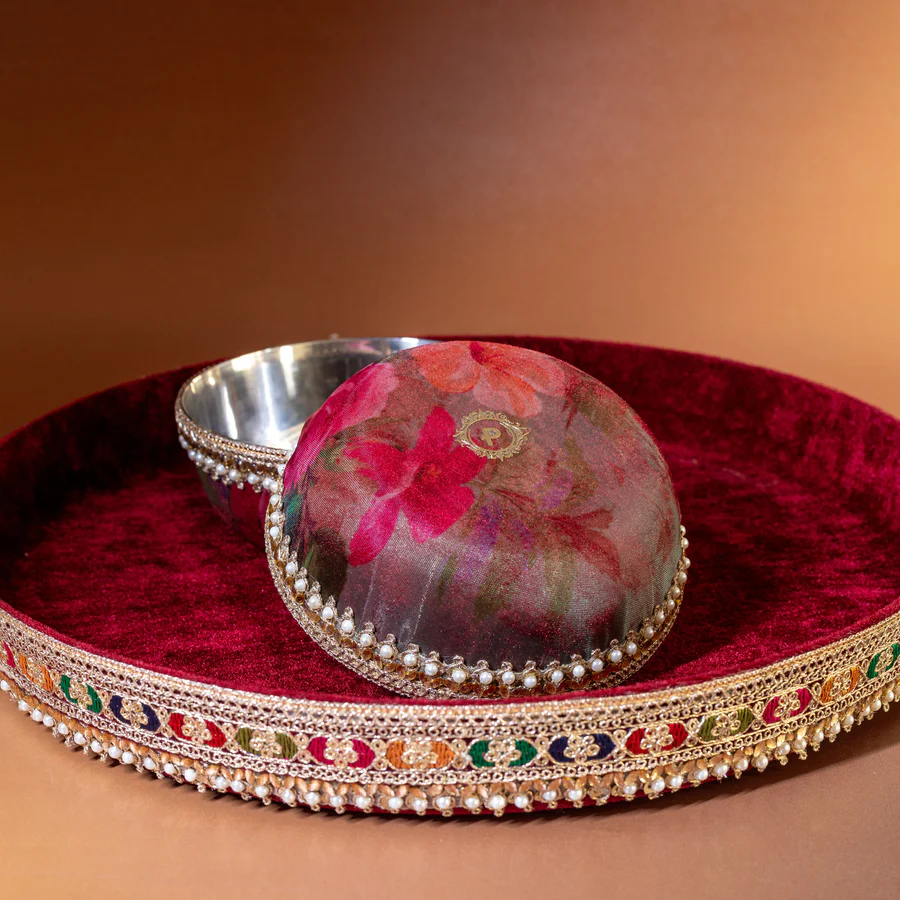 Surkh Haldi Thaal Set view 2